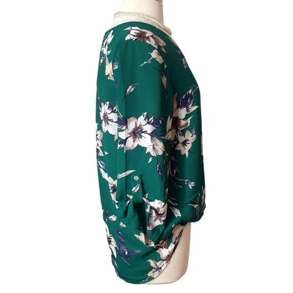 West Kei Womens Draped Surplice M Green White Floral LS Button Detail Festive - Picture 3 of 6